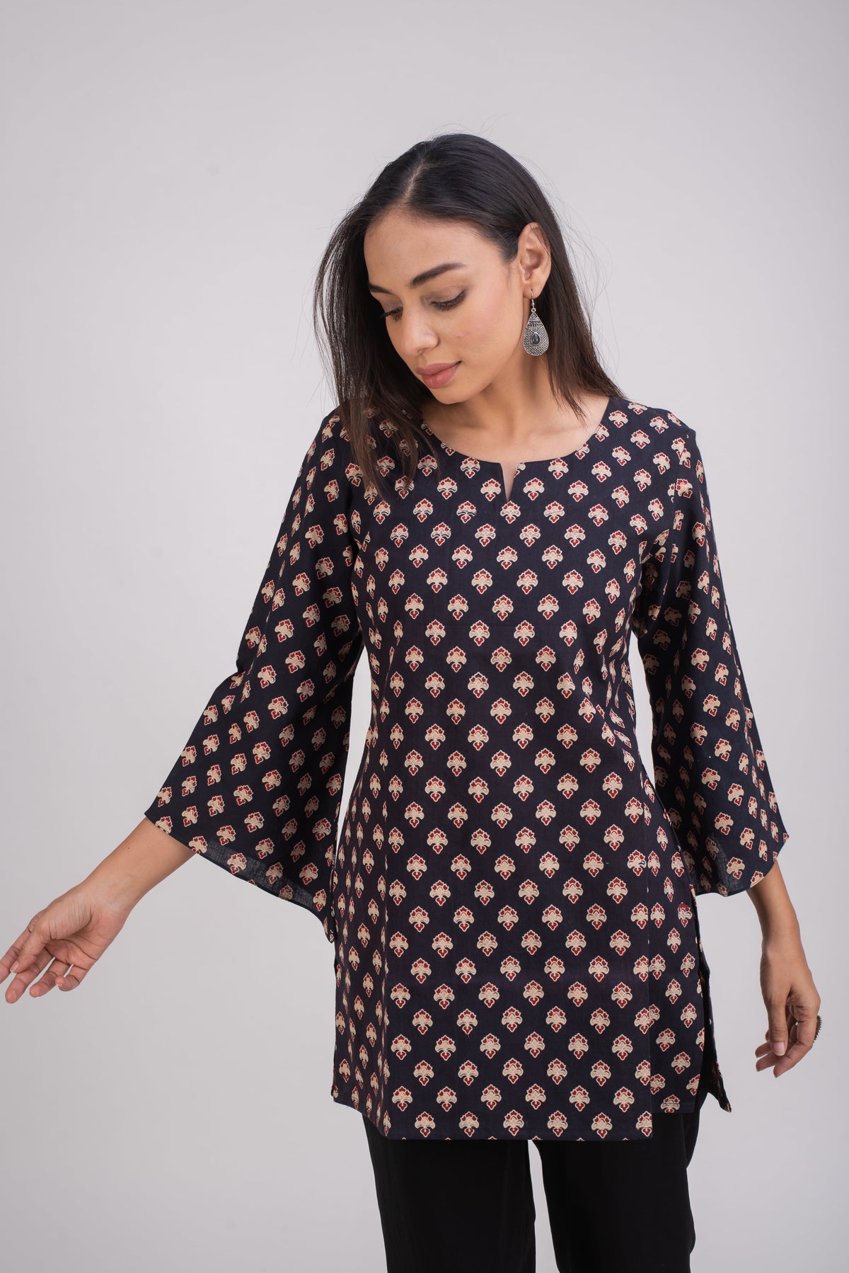 501-105 "Bell" Tunic top